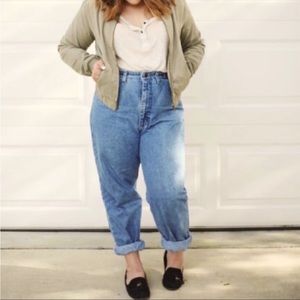 Levi’s 550s Relaxed Fit Tapered Leg High Rise Mom Jeans Size 22